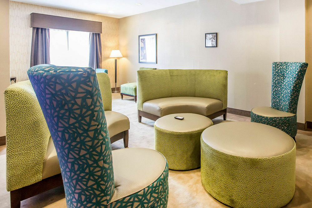 Comfort Inn & Suites Near Tinley Park Amphitheater Ngoại thất bức ảnh